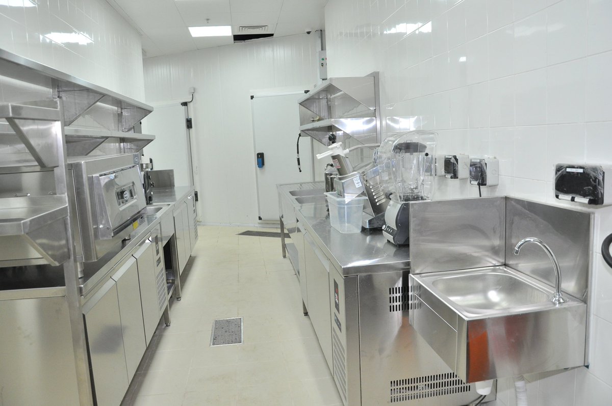 Inox_Kitchen's tweet photo. #inox #inoxkitchen #inoxkitchenequipment #inoxqatar #doha #doharestaurant #qatar #professional #kitchendesign #kitchenquality #professionalkitchen #restaurant #resto #kitchenlife #chef #chefslife #finedining #kitcheninspiration #professional #professionalkitchen #safety #foodie https://t.co/2ieFpzLi4O