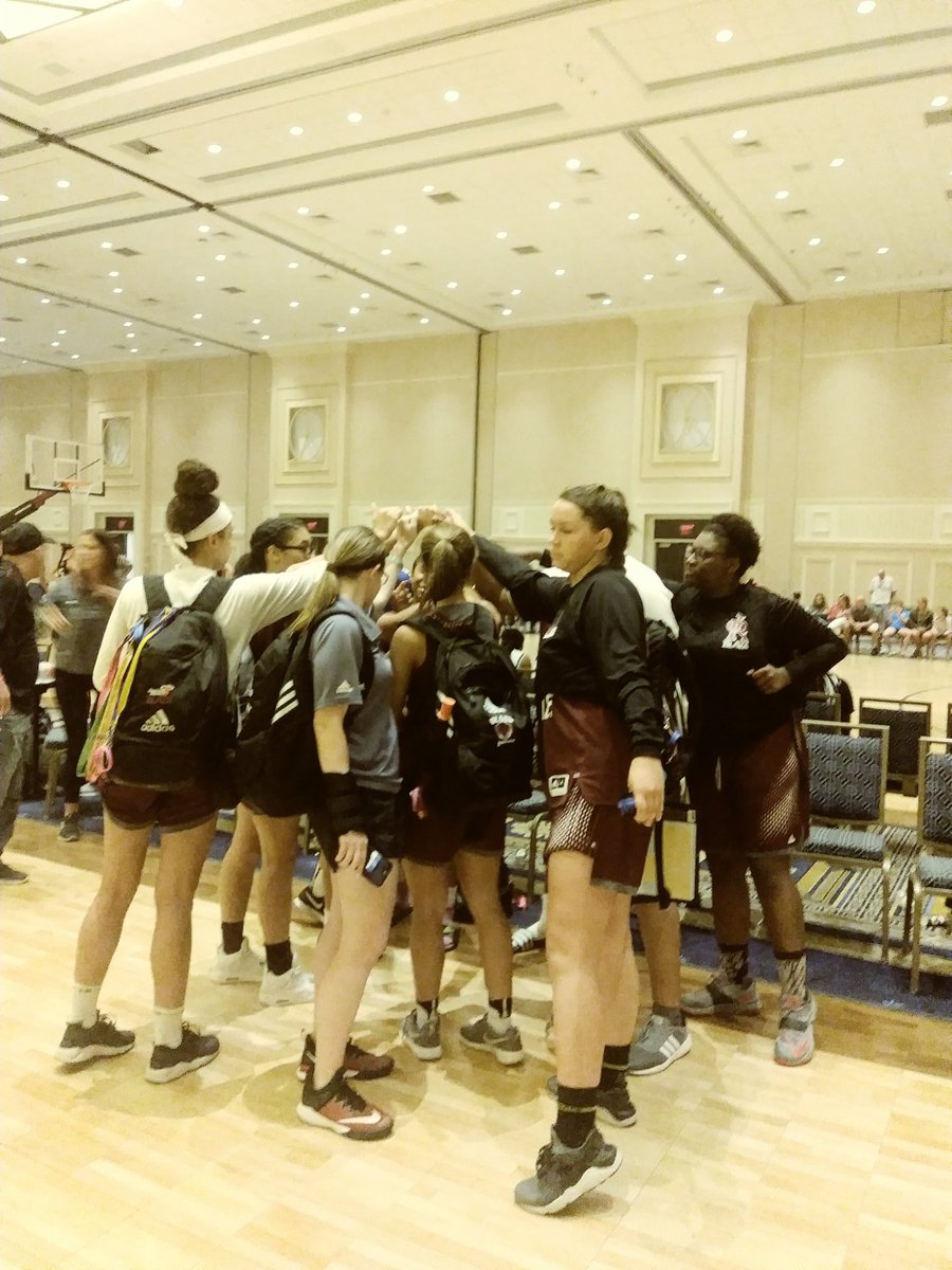 JRBlazeAAU's tweet photo. After a 45-26 win against The AUF Lady Hawks @JRBlazeAAU 2019 Squad are on a roll 3-0 @USJN @USJNBBALL #GoBlazeGo🔥#thereisstillworktodo https://t.co/qreA6PFW8m