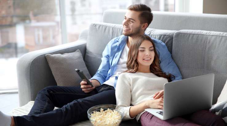 Netflix frequent flyer deal: 2,000 bonus flybuys points buff.ly/2OfbyO2 #pointsfinder #findertravel #pointshacks