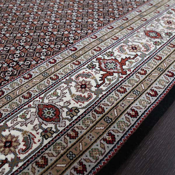 carpetpetals's tweet photo. #Persian_Mahi_Black_With_Cream_Color_Carpet
#Rajdarbaar_Collection
SKU: CP-5407
Materials: Wool on Cotton
Actual Width: 6'7'' (200 cm)
Actual Length: 9'11'' (303 cm)
Shape: Rectangle

price and more details--https://t.co/AauPJ6h6vW

⬆️🙂🖱️➡️👌 https://t.co/uw7jEOVLij