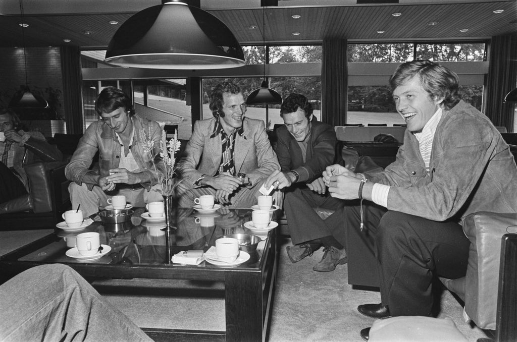 OldFootball11's tweet photo. #RobRensenbrink #WillyVanDeKerkhof #JanRuiter and #ArieHaan
#Netherlands #Zeist (September 1976).
π· Hans Peters / Anefo https://t.co/FvNOnKdwGV