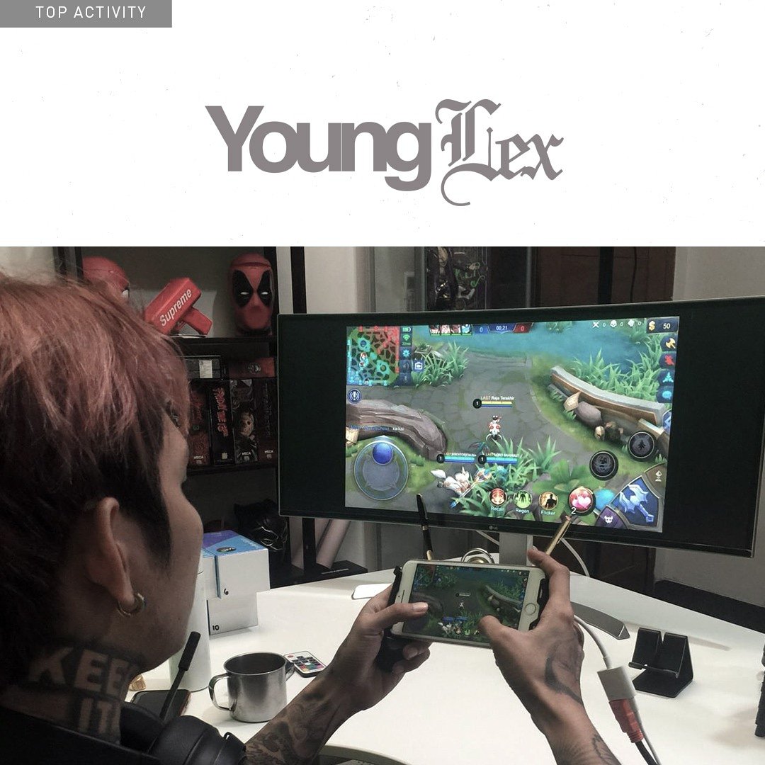 TrinityOptimaP's tweet image. Di saat waktu senggang @Young_Lexx suka banget main game online lho guys!
Kalo kamu gimana nih?

#TOPACTIVITY #Younglex