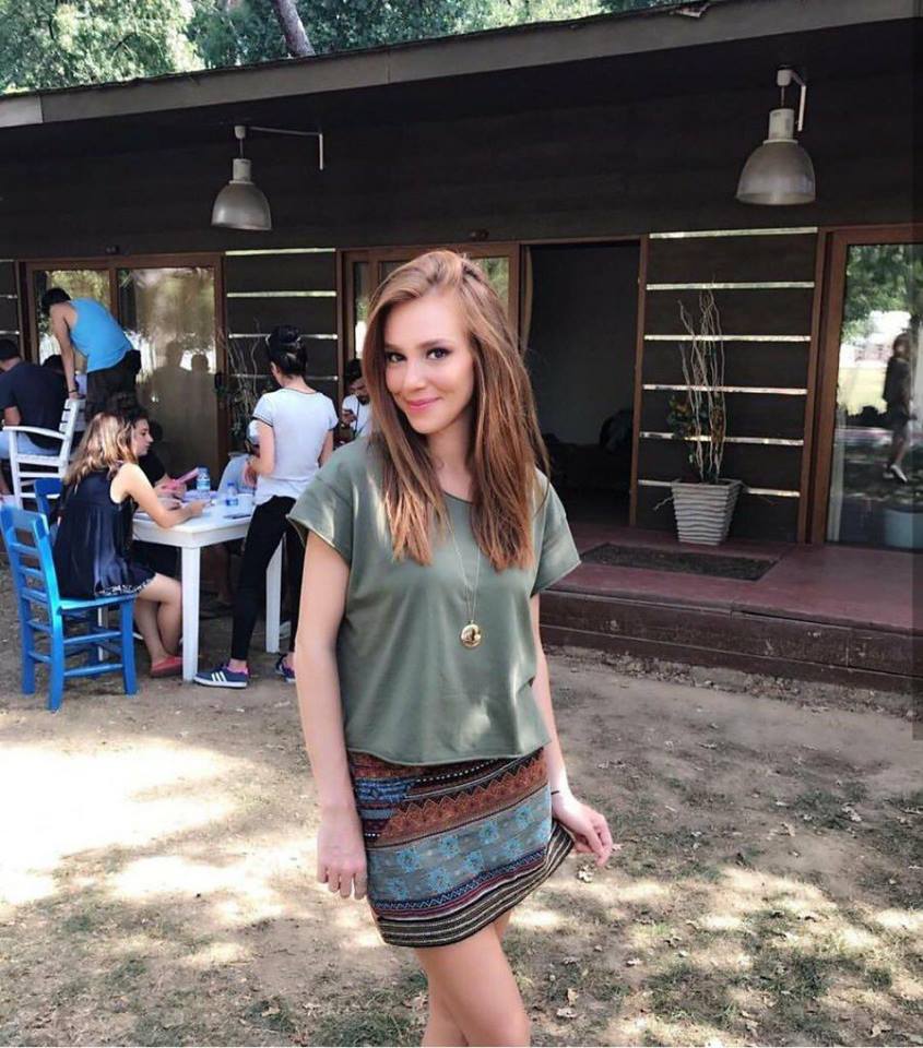 KA_E_B__'s tweet photo. Güzelik #ElçinSangu https://t.co/qeP1l2je99