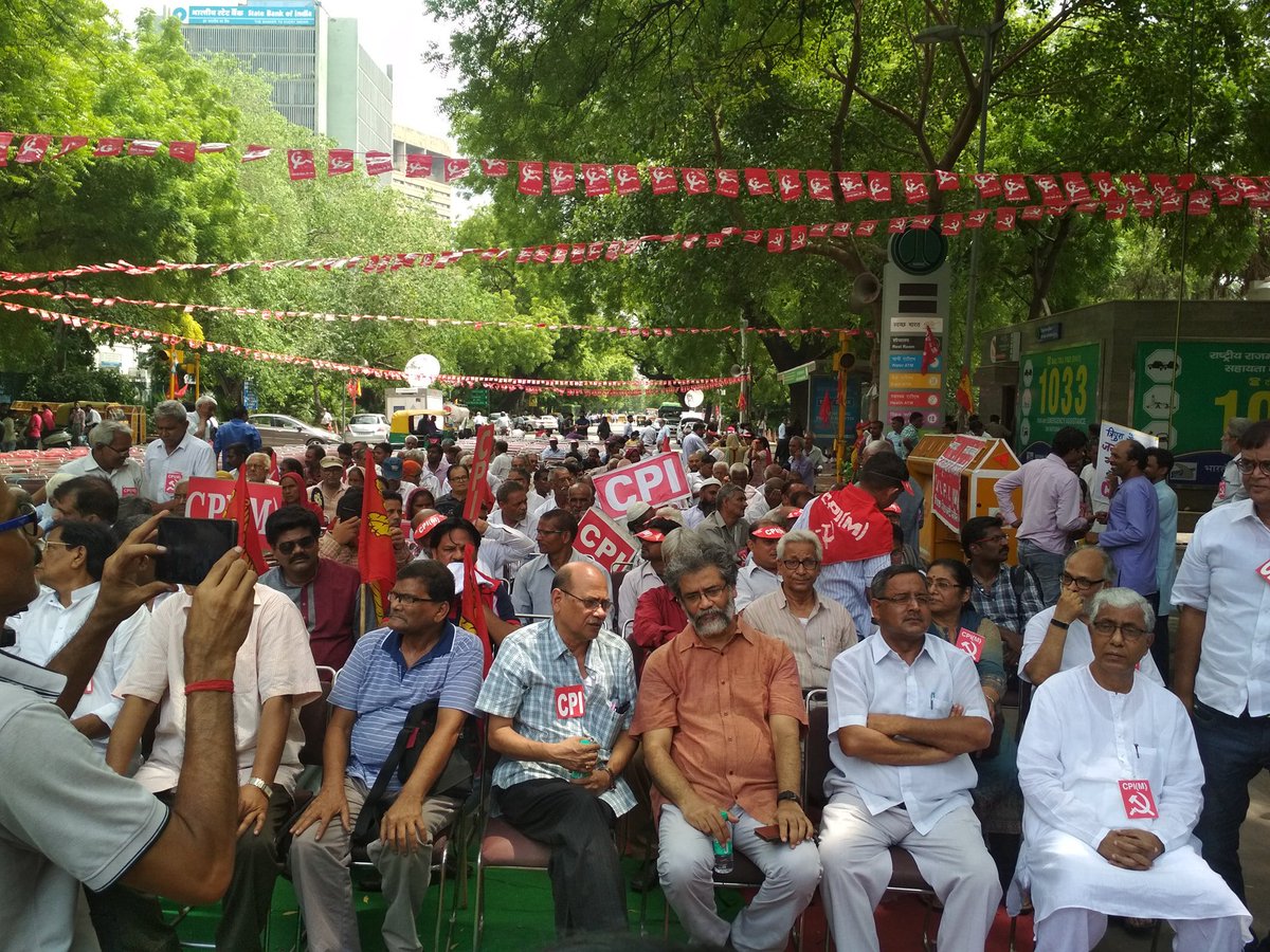 National Protests against #MurderOfDemocracy in #Tripura &amp; #Bengal by BJP/RSS &amp; #TMC.
#LeftWillResist 
Pictures from Parliament Street, New Delhi
