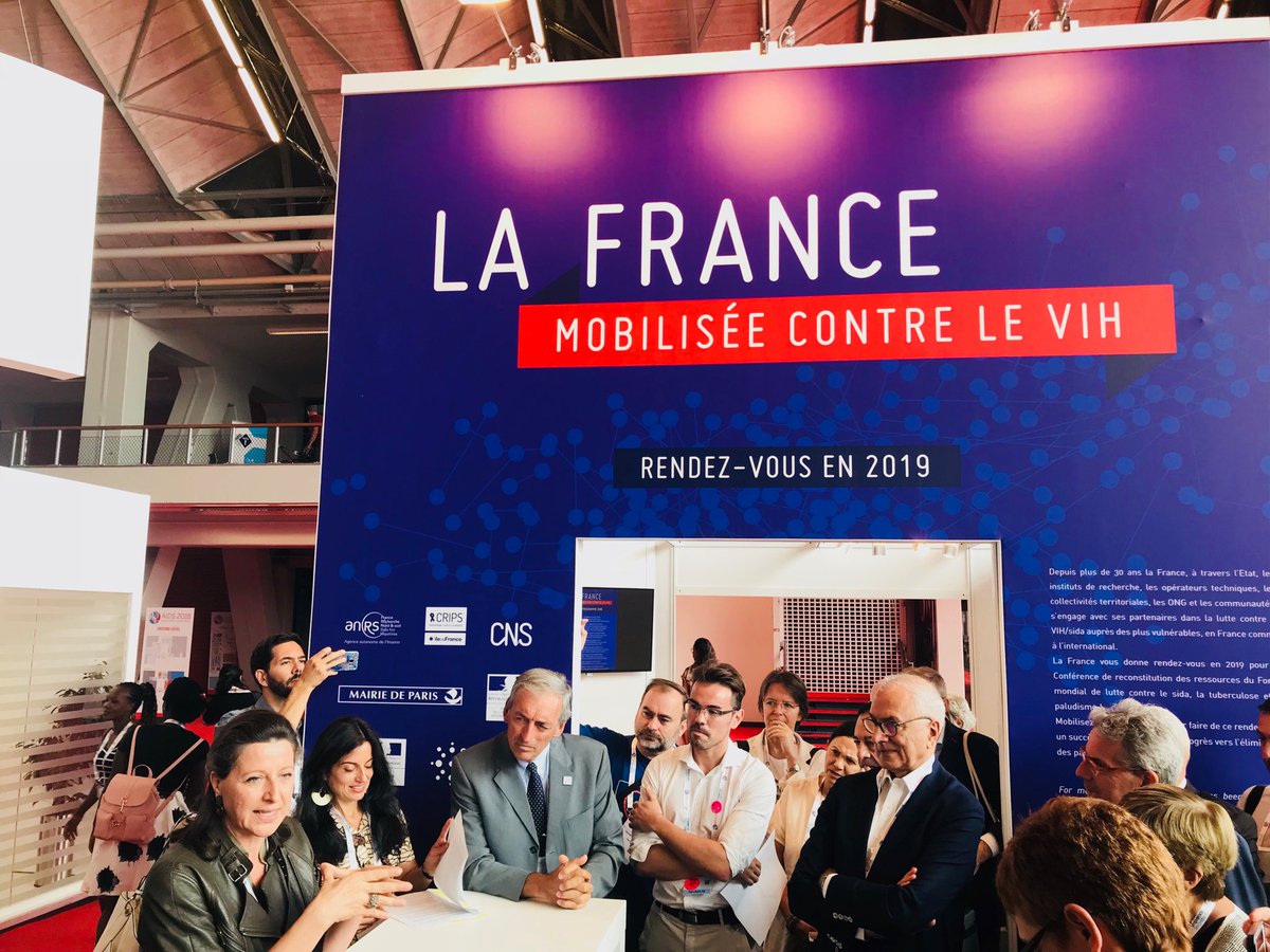 PrEP_info's tweet photo. La France se mobilise contre #VIH; #ParissanSIDA; #Faisonslamour; #PrEP; #PrEP17; #HIVprevention; @AidesPrevenir; @anrs_prevenir; https://t.co/EscqkwSTy3
