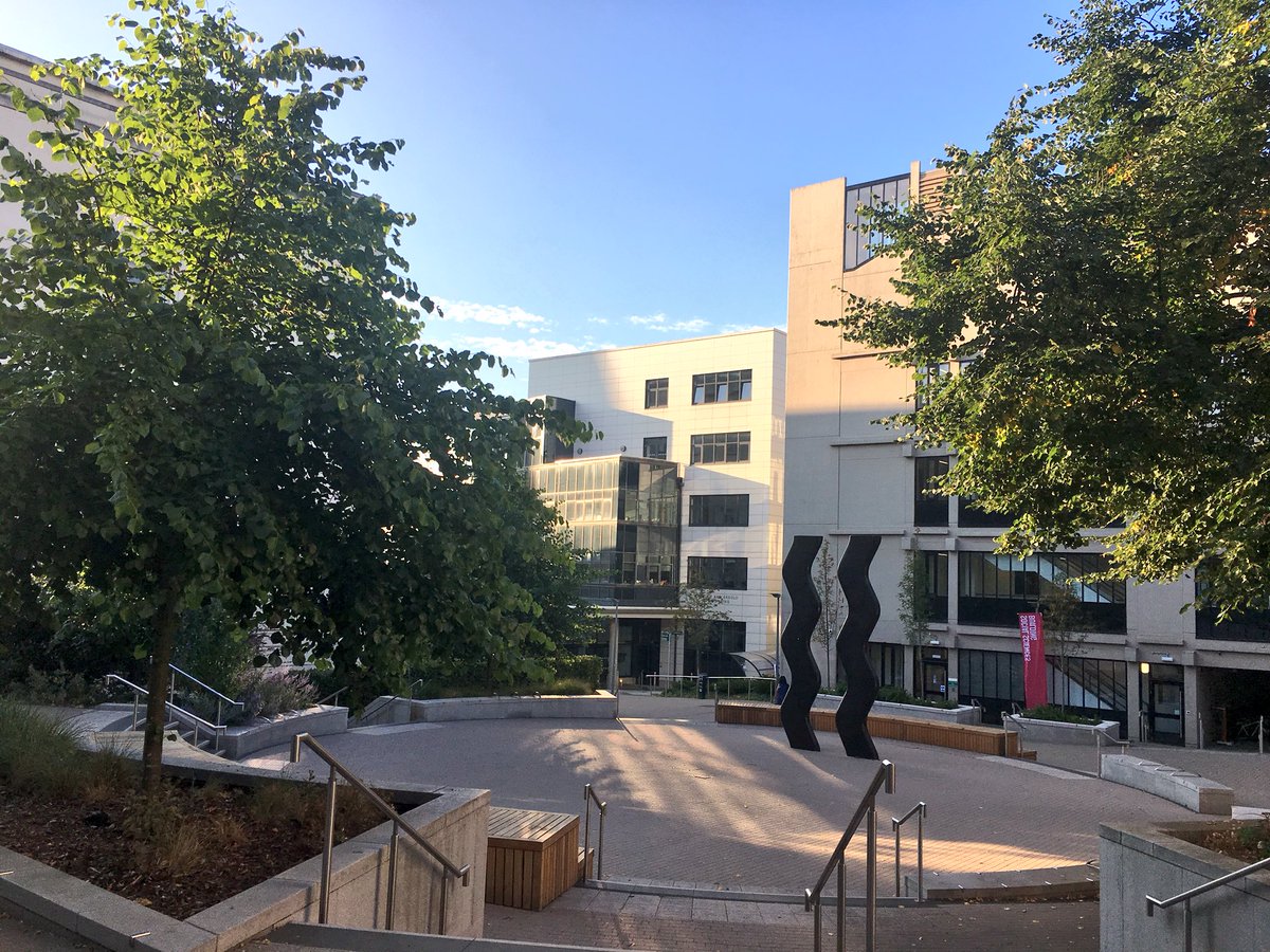 RealGeoffBarton's tweet photo. The view from here: Leeds University shimmers in the morning sun ahead of #TFSI2018 @TeachFirst, where I’m taking part in a debate on teacher workload. (Spoiler: it needs reducing). https://t.co/zXAd5pb6pR