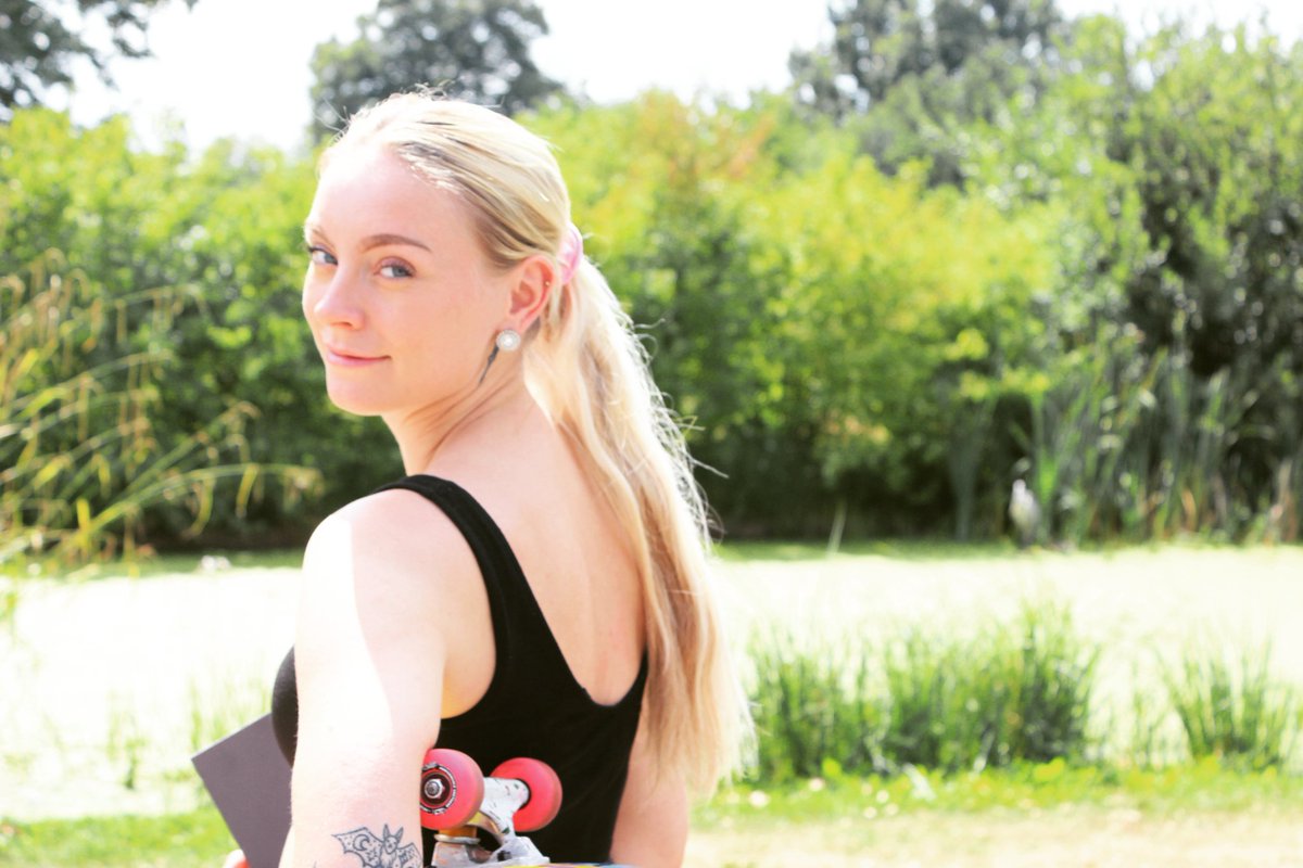 WeCanFly17's tweet photo. Got some last minute filming in yesterday for #Wecanfly2 with this beautiful human @stefaninurdingxx ☀️❤ 
.
.
.
#clissoldpark #london #supportyourlocalskatescene #supportyourlocalgirlgang #nature #photography https://t.co/HRRpjXFU8V