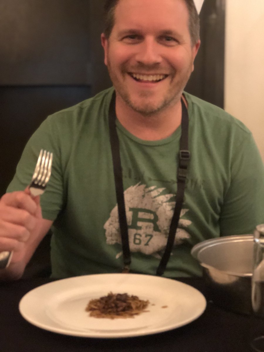 birdermein's tweet photo. The Dymocks food challenge has begun, raising money for @dccaustralia The delicious Entree is roasted mealworms. Yum yum! #DymCon18 https://t.co/Qo5ypFQokJ
