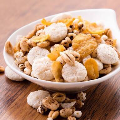nutriapt's tweet photo. Need something to munch on along with #Tea?
Now say good bye to unhealthy #biscuits and grab a handful of #Multigrain #Namkeen Mix which is not only #tasty but will keep you full for longer. Read our recipe here https://t.co/jkxqyocf6l #nutriapt #HealthyEating https://t.co/W5lGYhDDnW