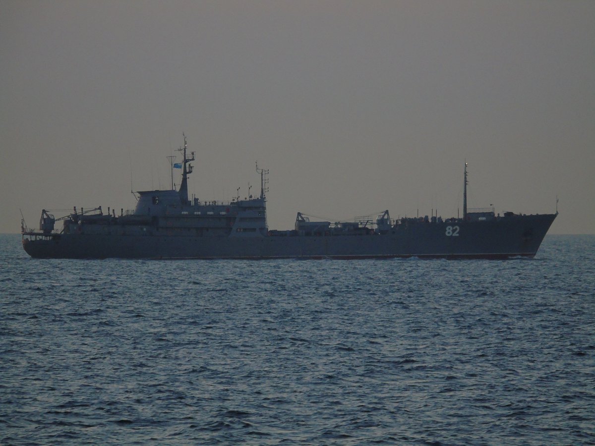 Commandant_Polx's tweet photo. #Pollux shadowing Russian Navy Amur class repair ship and Goryn class tug in 🇧🇪 EEZ. Safety and Security at and from the Sea. @TheBelgianNavy https://t.co/O5CwhPMnRe
