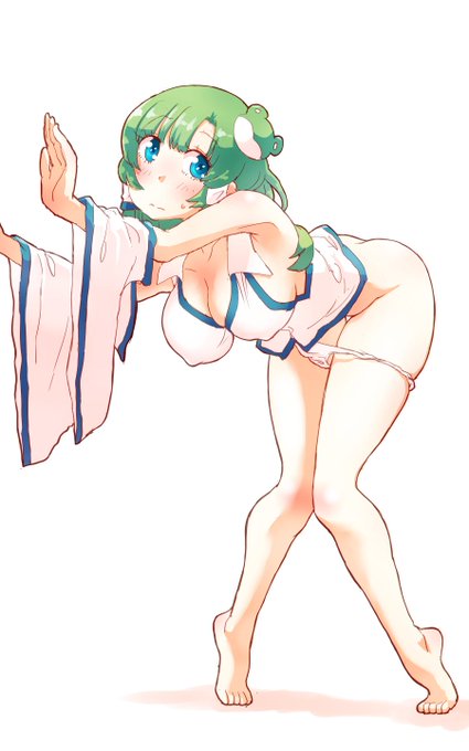 あまりに暑いのでさなえさんのパンツ脱がす 