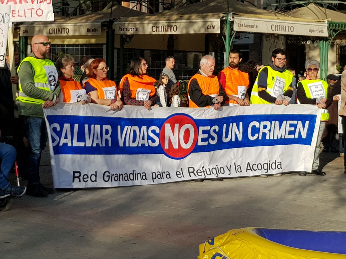 GRinclusiva's tweet photo. 38 entidades granadinas lanzan un comunicado para exigir una acogida digna a las personas que llegan hasta nuestras costas #REDGRA https://t.co/x6WK61ue5H https://t.co/hRnVpltvjH