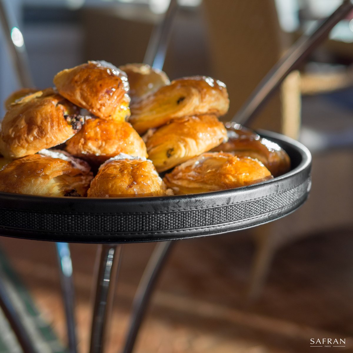 Safran_Paris's tweet photo. Opt for a remote buffet stand, and present your breakfast where you wish it with our Amazonia support. 

Sofitel Marrakech Palais Impérial
@SofitelRAKImp 

#SafranParis #Marrakech #luxuryhotel #breakfast #pastries#tableware #Amazonia  #resort #vacation #breakfast #sofitel https://t.co/oO8J1ZoFow