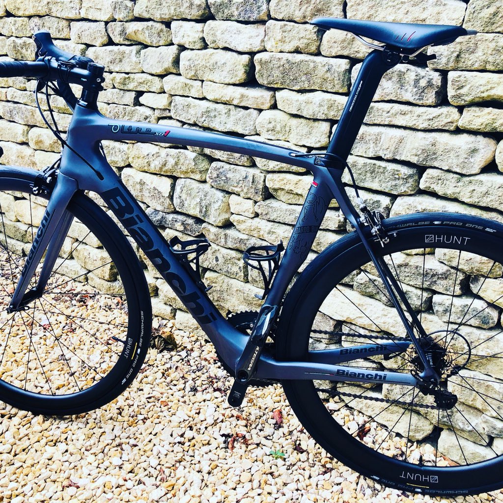 KevinHamesse's tweet image. New @HuntBikeWheels arrived! Can’t wait to test them out...@BianchiOfficial @BianchiOwnersUK @bestbikekit #cyclinglife #loveroadbikes