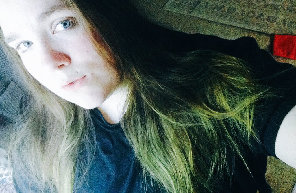 _becksae's tweet photo. I think In a few weeks I will be going back to what I love the most, being a blonde. It's truly life changing when you let go of the control and the fear. I wasn't blonde for long last time 3 years ago but hey it's summer I think it's time :D β€οΈπ @BTS_twt #JINspired https://t.co/n3i5wsjg5a
