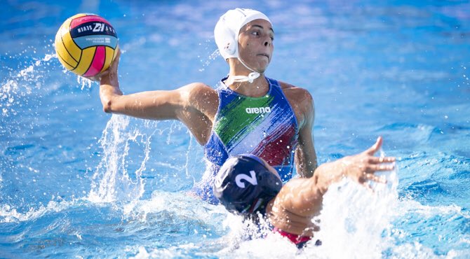 7rosaWP's tweet photo. #Italia-#Ungheria 9-10
Il #7rosa perde di misura ed esce ai quarti di finale #wp2018bcn
๐ฎ๐น: #Gorlero, #Tabani 1, #Garibotti 4, #Avegno 1, #Queirolo 1, #Aiello, #Picozzi, #Bianconi 1, #Emmolo 1, #Palmieri, #Gragnolati, #Dario, #Lavi. Ct #FabioConti
Le basi di squadra ci sono! https://t.co/2DNCC7rTI1