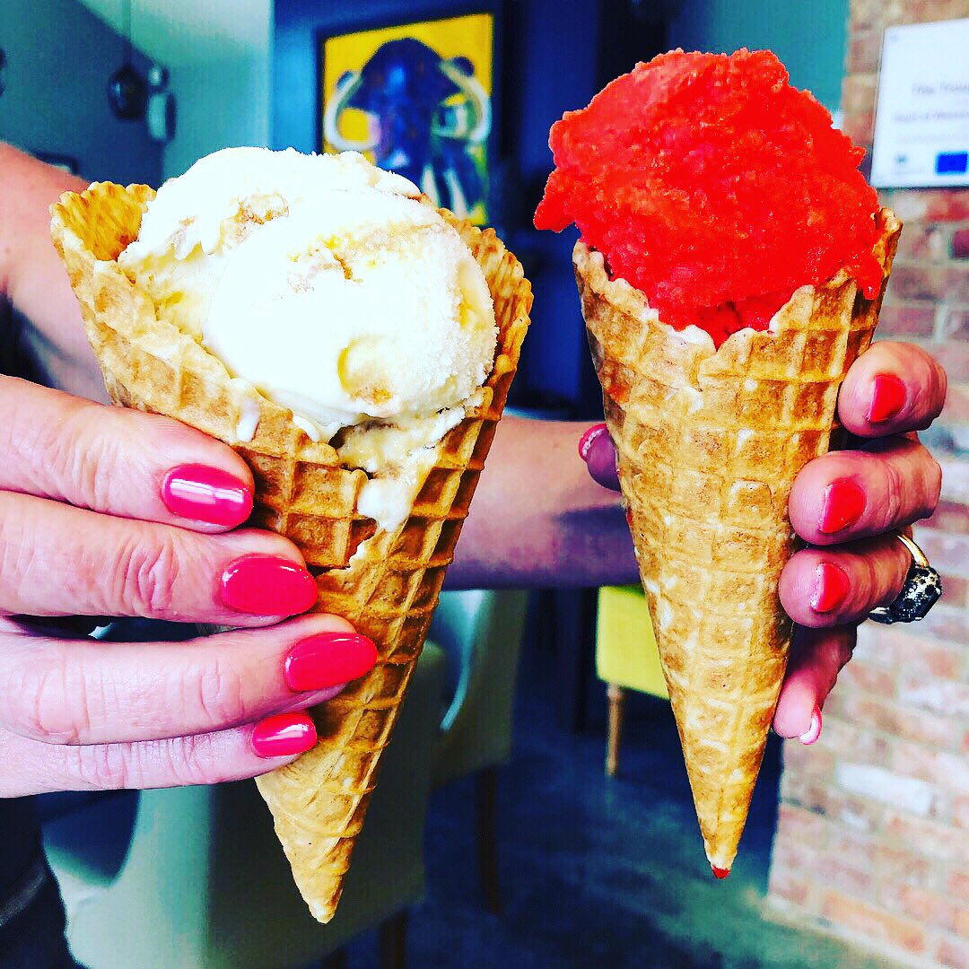 TroughFarmshop's tweet photo. We have all the right ingredients for great summer eating out here at The Trough we’ll let the pictures do the talking https://t.co/xZ21Bv9X1k Open 10am today
#Yeovil #Cafe #HomemadeCake
#PeaRisotto #CarrotCake #IcedCoffee #LovingtonsIceCream #TroughBurger #GoatCheeseSalad https://t.co/3VUzW9BjbB