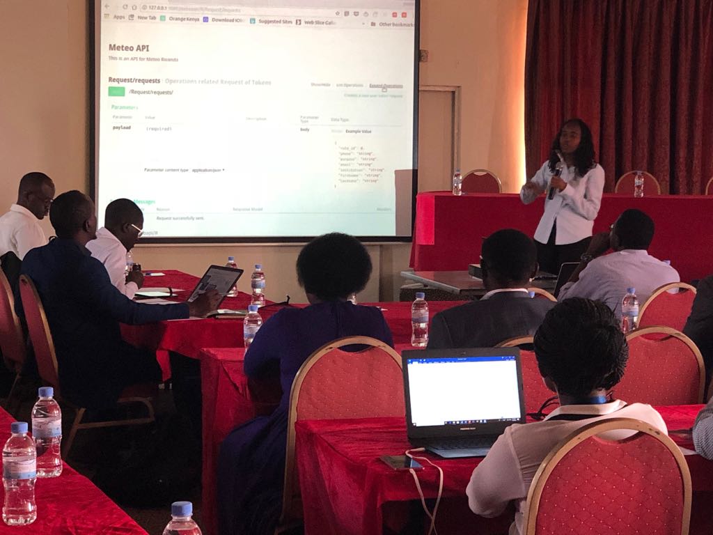 ImpactHubKigali's tweet photo. #hackathon4climate API Demonstration from team Tymlee, innovation award winners at the design-a-thon for climate. @UNDP_Rwanda @MeteoRwanda @NOREPSinno. Great work. https://t.co/mGd8CobF0S