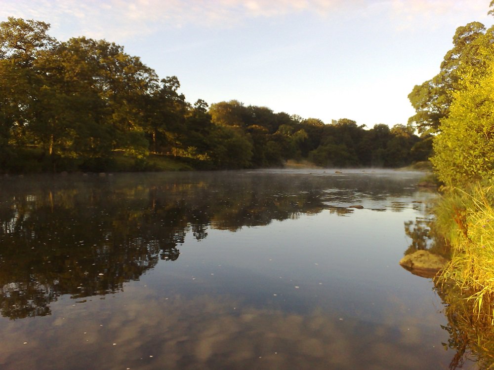 Since the 18th century, winter rainfall has increased &amp; summer rainfall has decreased. #climatechange, population growth &amp; land use change mean river flows &amp; groundwater levels may decrease in future summers. Read <a href="/EnvAgency/">Environment Agency</a>'s report on water resources: bit.ly/2s3iZ1p