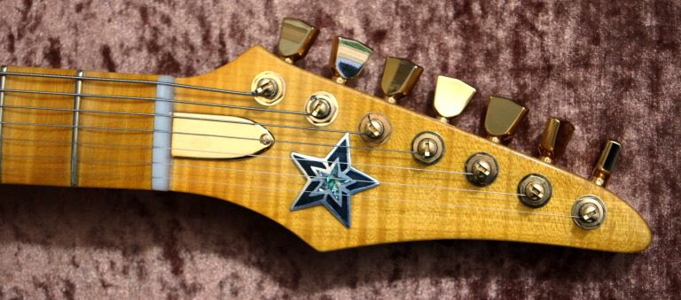 UJR_Sky_Guitars's tweet photo. #MightyWing
https://t.co/bgPQhGwQsh
Mighty Wing is the most beautiful and most famous of all original Sky Guitars. It was Uli’s personal favourite for nigh-on 20 yrs. Mighty Wing was also probably the first modern electric guitar which featured 7 strings! #UliJonRoth #SkyGuitar https://t.co/p3fWjapYcJ