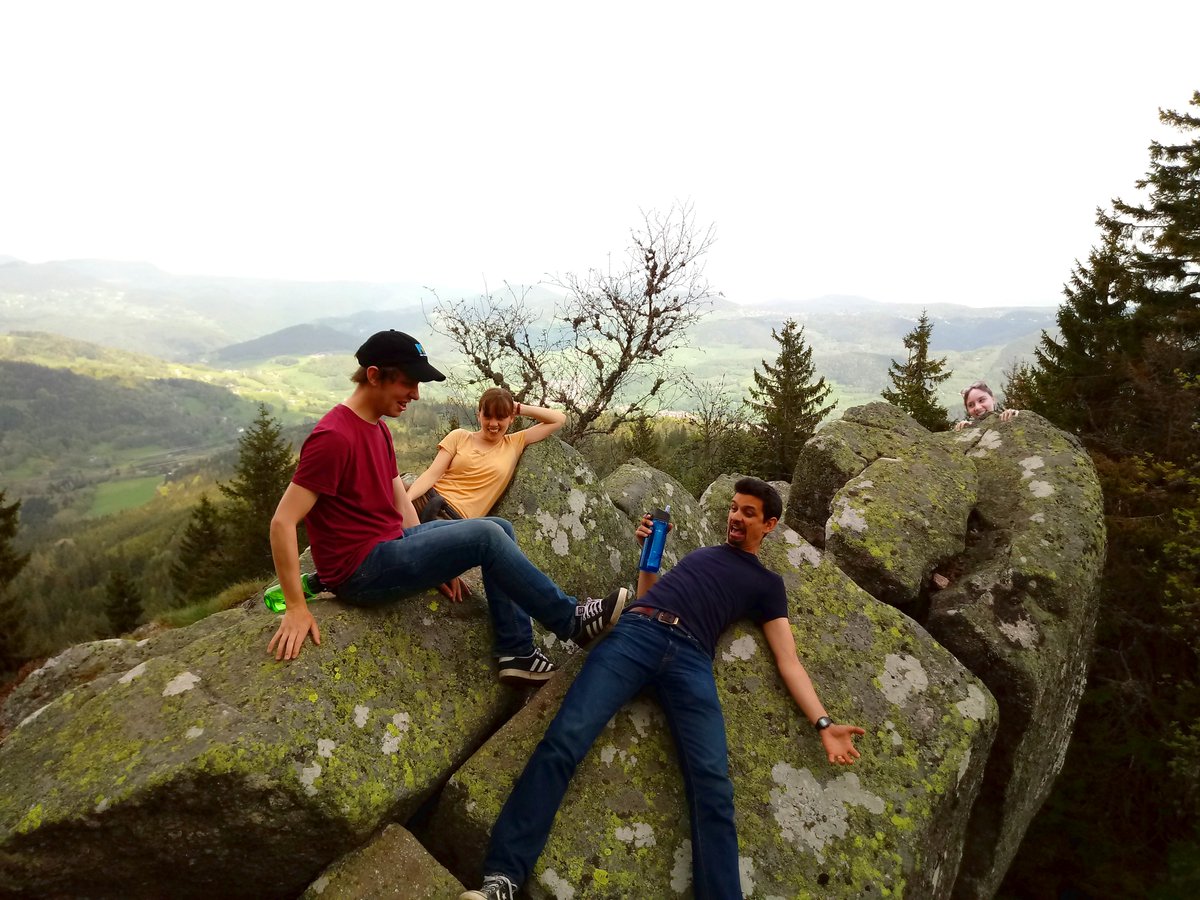 Can you spot Laura in this photo? 👀🕵️‍♂️

Here are all the festivals you can see us at:

*27/7 <a href="/BeerBluegrass/">Beer and Bluegrass Festival 24/25th July 2020</a> *11-12/8 <a href="/DartmoorFolk/">DartmoorFolkFestival</a> *17/8 <a href="/PurbeckFolk/">Purbeck Valley Folk Festival</a> *8-9/9 <a href="/BromyardFolk/">BromyardFolkFestival</a> *9/9 <a href="/TheLongRoadFest/">The Long Road</a> *14/9 @PristonFestival 
*15/9 <a href="/cornwallblugra/">Cornish Bluegrass</a> 

#folk #bluegrass #whereswally