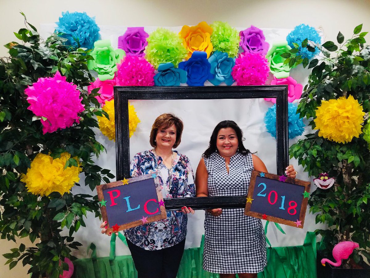 SallyValverde's tweet photo. Through the Looking Glass #cisdfinance #pltraining @AVCatoPrincipal https://t.co/IIc5b4aKE0