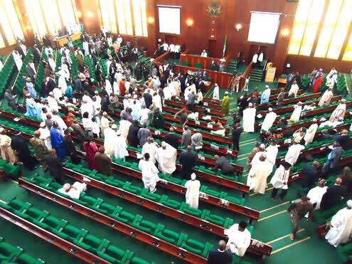OfficialPDPNig's tweet photo. Breaking News! Gale of defection hits @OfficialAPCNg as 32 Honorable members of the APC in the House of Representatives have defected to the @OfficialPDPNig and 4 others to one of our sister Party, (CUUP), the African Democratic Congress (ADC). ...More to come https://t.co/Z9Sm9Tq1E2