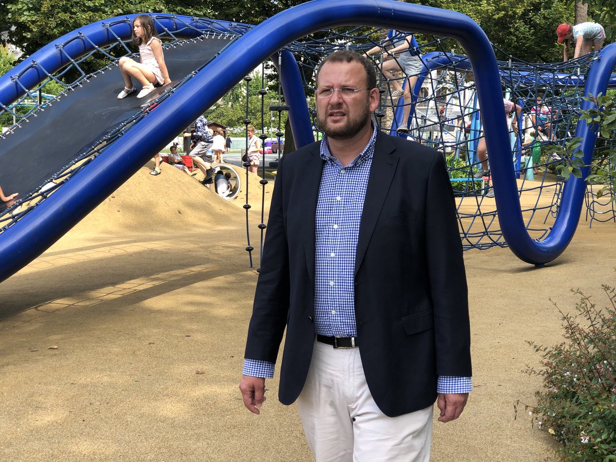 Ppguillenparra's tweet photo. Santander y Murcia tienen mucho en común 🌳🍃Esta mañana me he reunido con @gemaigual para hablar sobre #Parjap que se celebra en Santander en 2019 y en Murcia en 2020. He visitado la ciudad 🌳💡 y hemos hablado de #MurciaRío #ParqueDeLasllamas #compartimosideas https://t.co/ecxHn85LdP