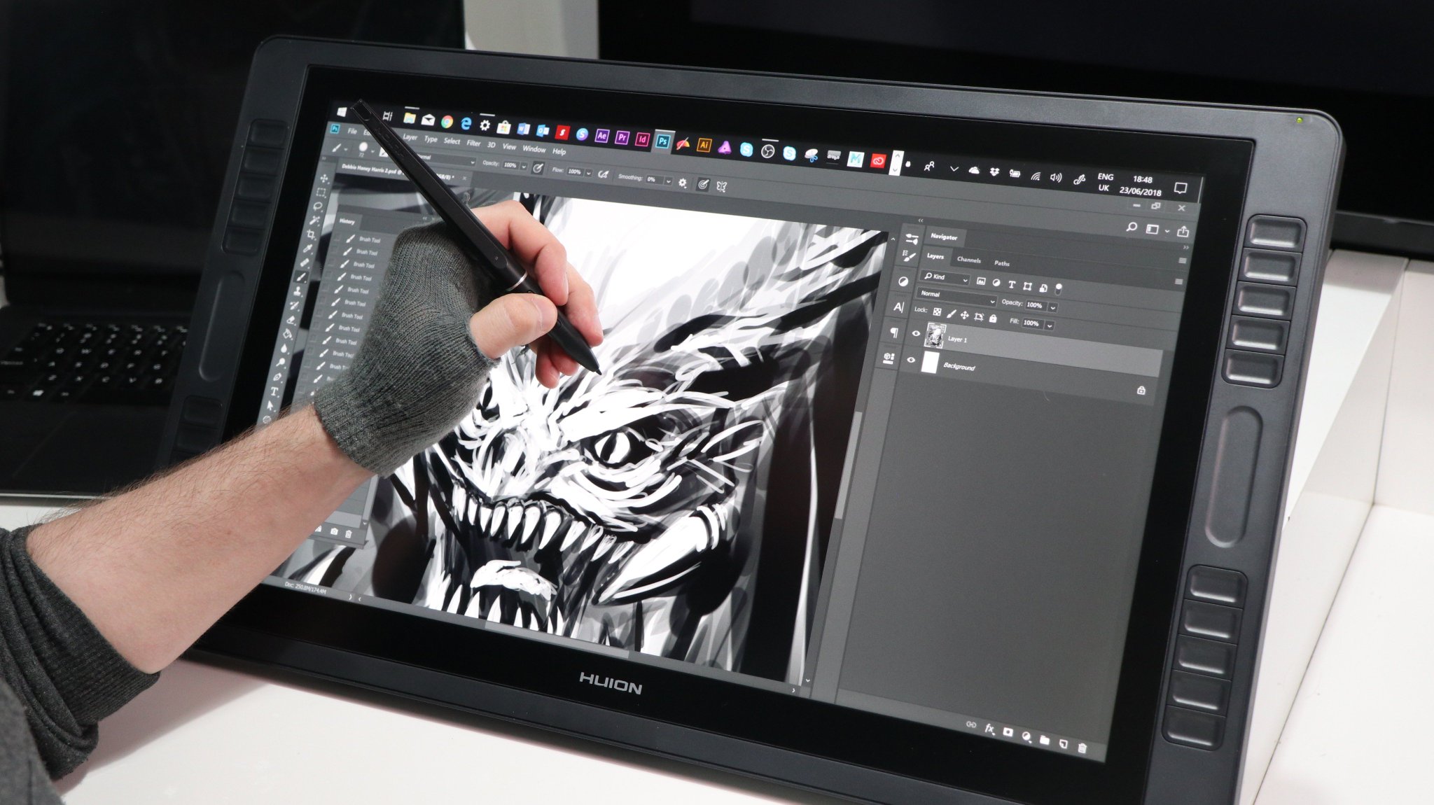 Huion gt221 pro deals