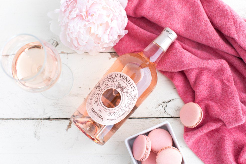 Dalla collaborazione con <a href="/VentePrivee_IT/">vente-privee Italia</a> sono nate due ricette originali per gustare il #rosé #11Minutes : The Perfect Rosé Cocktail by Chicco Cerea, #chef del tristellato <a href="/DaVittorioRest/">DaVittorioItalian</a> di Brusaporto e il Frosé Cocktail. #winelover #TrendSetter goo.gl/zHTpC4