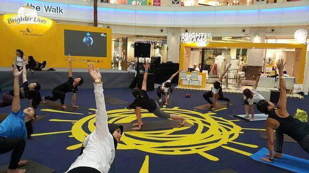 #InternationalSelfCareDay reminds us to care for all aspects of our health. @SunLife we invest in a culture of #WorkforceWellness by hosting programs like the Brighter Lives Roadshow in Malaysia, where employees learned to embrace a healthier lifestyle. #SunLifeSustainability