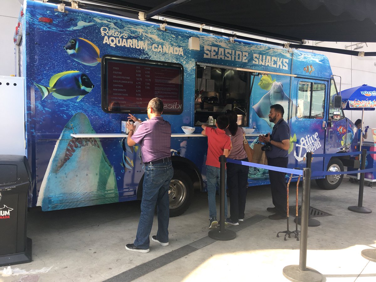 blogTO's tweet photo. Is it a bit unsettling that the Ripley’s Aquarium food truck serves fish tacos? #Toronto https://t.co/Anw4HGmQfc