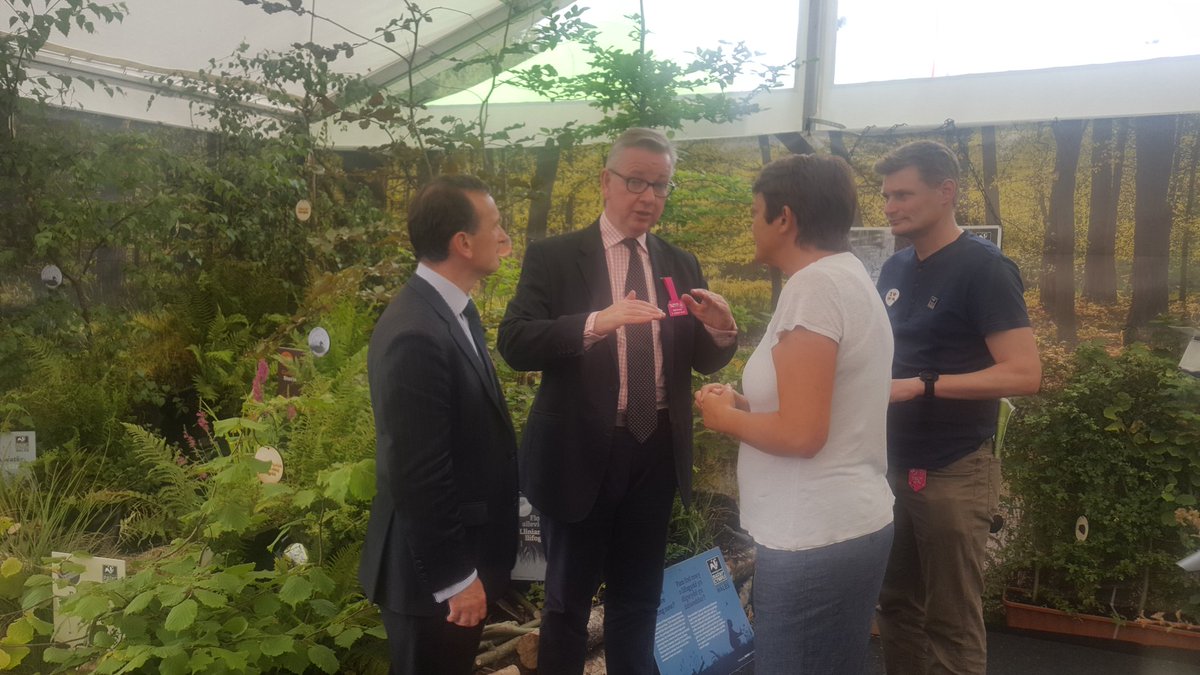 WTWales's tweet photo. Great to talk to @michaelgove and @AlunCairns about the once in a lifetime opportunity they have to bring in a strong #environment act and principles in England to match the work we're doing here in Wales @RSharpWildlife https://t.co/TrsShuJ6Qi