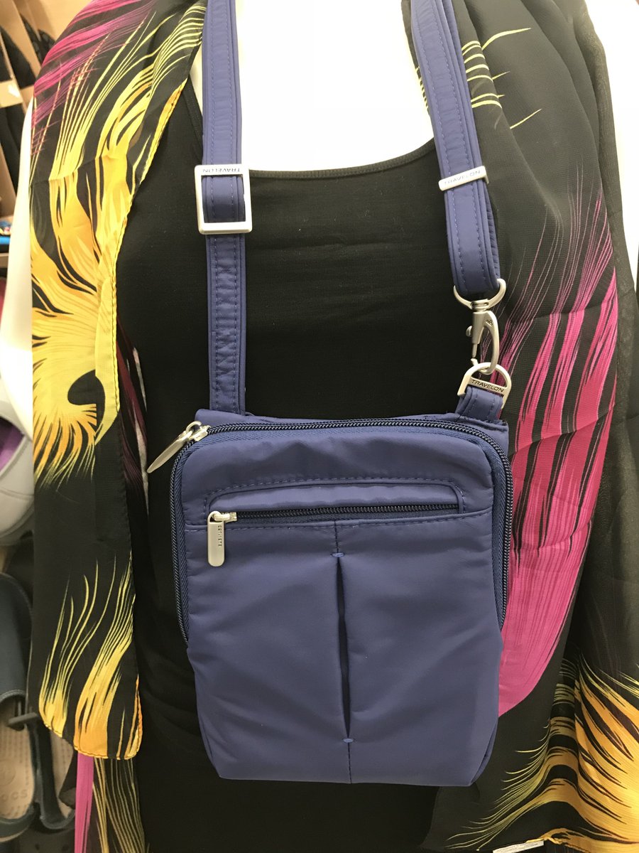 This versatile travel bag can easily handle all your travel documents, maybe you want to bring your sunglasses, snacks and a reusable shopping bag!? Try this convenient but super safe slashproof bag can handle it all. #travelbag #traveltueaday #handbags #cutproof #limitededition