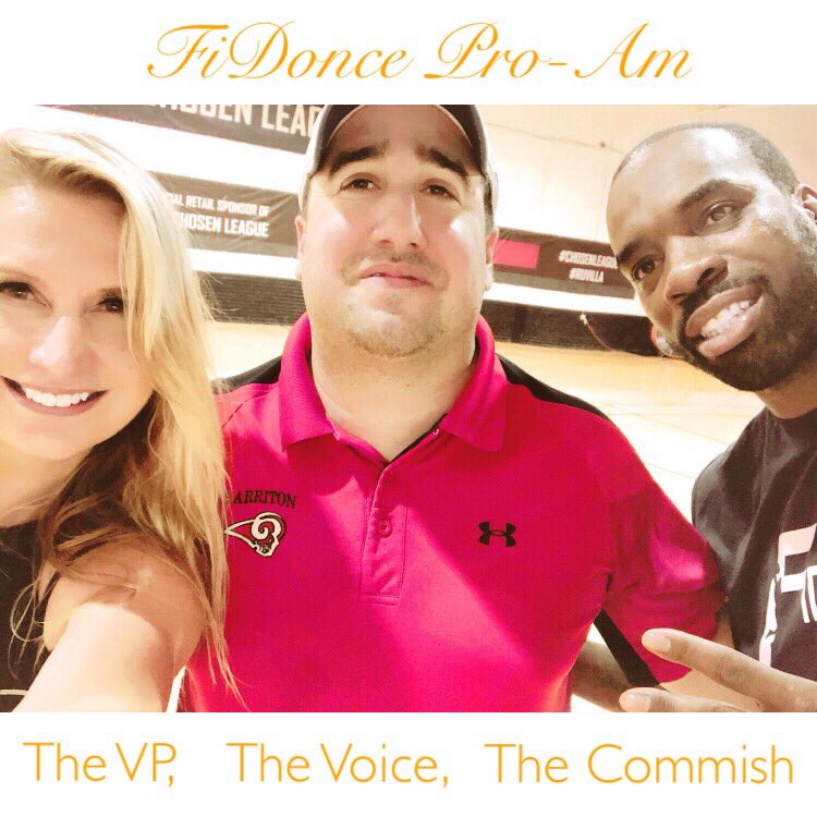 fidonceproam's tweet photo. “The Voice” @jacobschwartz23 at #FiDonceProAm last night w/ #TheCommish @magicfah &amp; #TheVP @melbadelphia 
#FidonceProAm #wheretheprosplay #proambasketball #proam #philly  #Basketball https://t.co/lIzpsFaFfo