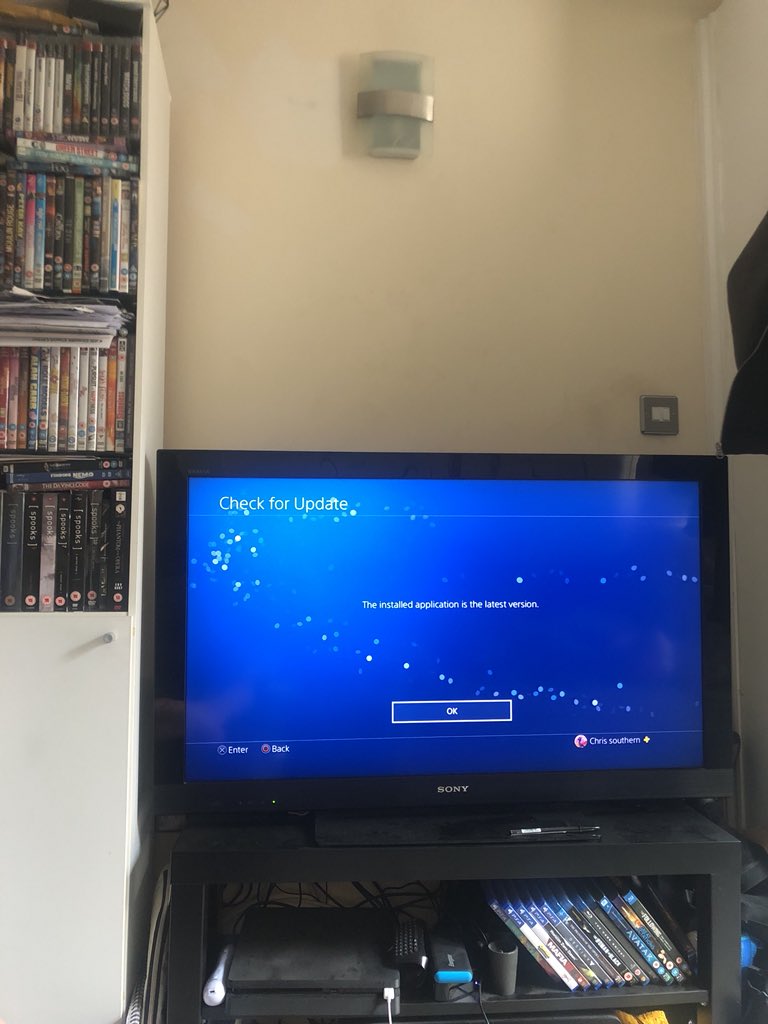 chrisouthern's tweet photo. @NoMansSky Just waiting here refreshing this .......... https://t.co/ds4sOYxhF4
