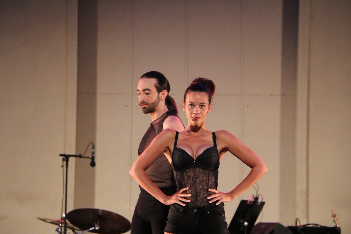 StudioIntern's tweet photo. Retour sur la soirée d’ouverture du  Festival « GEMENOS fait son musical » où nos élèves de la formation professionnelle ont eu le privilège de partager la scène avec La magnifique Sophie DELMAS, Laurent Ban..etc...
Un grand merci à Frédéric MUHL Valentin pour son invitation https://t.co/Nu4S15KiLk