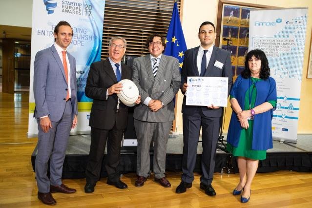StartUpEUAwards's tweet photo. Today, the final of the #Green and #Water categories of the #SEUA17 has been held in the Berlaymont Building. Congratulations to the winners #Enova and #Biomyc and also to the rest of the deserved finalists. For more information, https://t.co/EP6lRsLlf7 https://t.co/031TbZhjyh