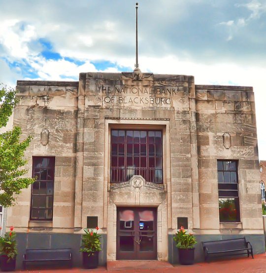 briankrebs's tweet image. Exclusive: Hackers used phishing emails to break into a Virginia bank twice in eight months, making off with more than $2.4 million in total. Now the bank is suing its cybersecurity insurance provider for refusing to fully cover the loss. krebsonsecurity.com/2018/07/hacker…