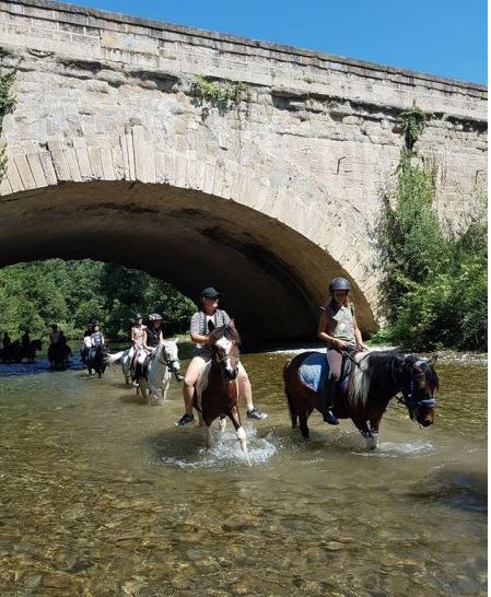 csecentralbdf's tweet photo. Plus que 2 jours avant les retours de colos des enfants du personnel @banquedefrance ! Nos petits et grands aventuriers vont revenir avec des souvenirs plein la tête et une ribambelle d'anecdotes à raconter ! https://t.co/LnChoGeL7M