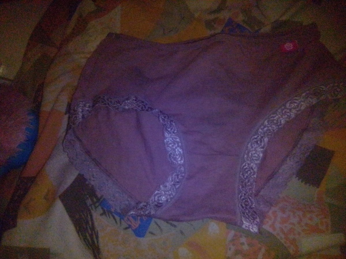 pecinta_cd's tweet photo. Koleksi baru hasil ngambil jemuran tetangga yang punya bikin sange https://t.co/jTqz1nauVo