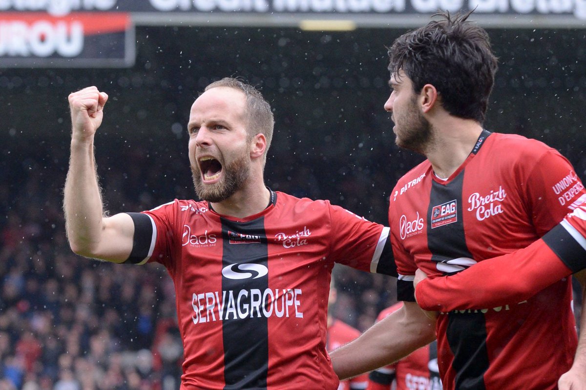 ⚽️ L'En Avant Guingamp vient de publier les résultats des tests physiques effectués par Etienne Didot en pré-saison : 

💪 23% de beurre salé

👌75% de talent

👨‍🦲Seulement 2% de cheveux

Joyeux 35ème Anniversaire à lui ! 🎂