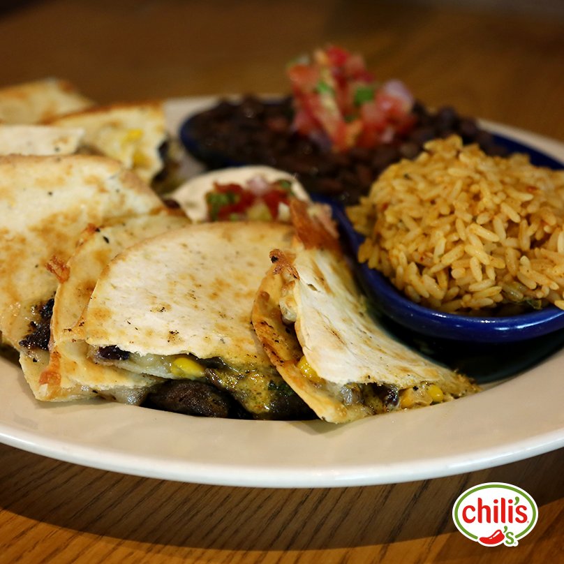 Chilis_Oman's tweet photo. You're going to become obsessed with our beef quesadillas

ستعشق طبق البيف كاسادياز ذو المذاق الرائع من شيليز! https://t.co/nBIJYR75kS