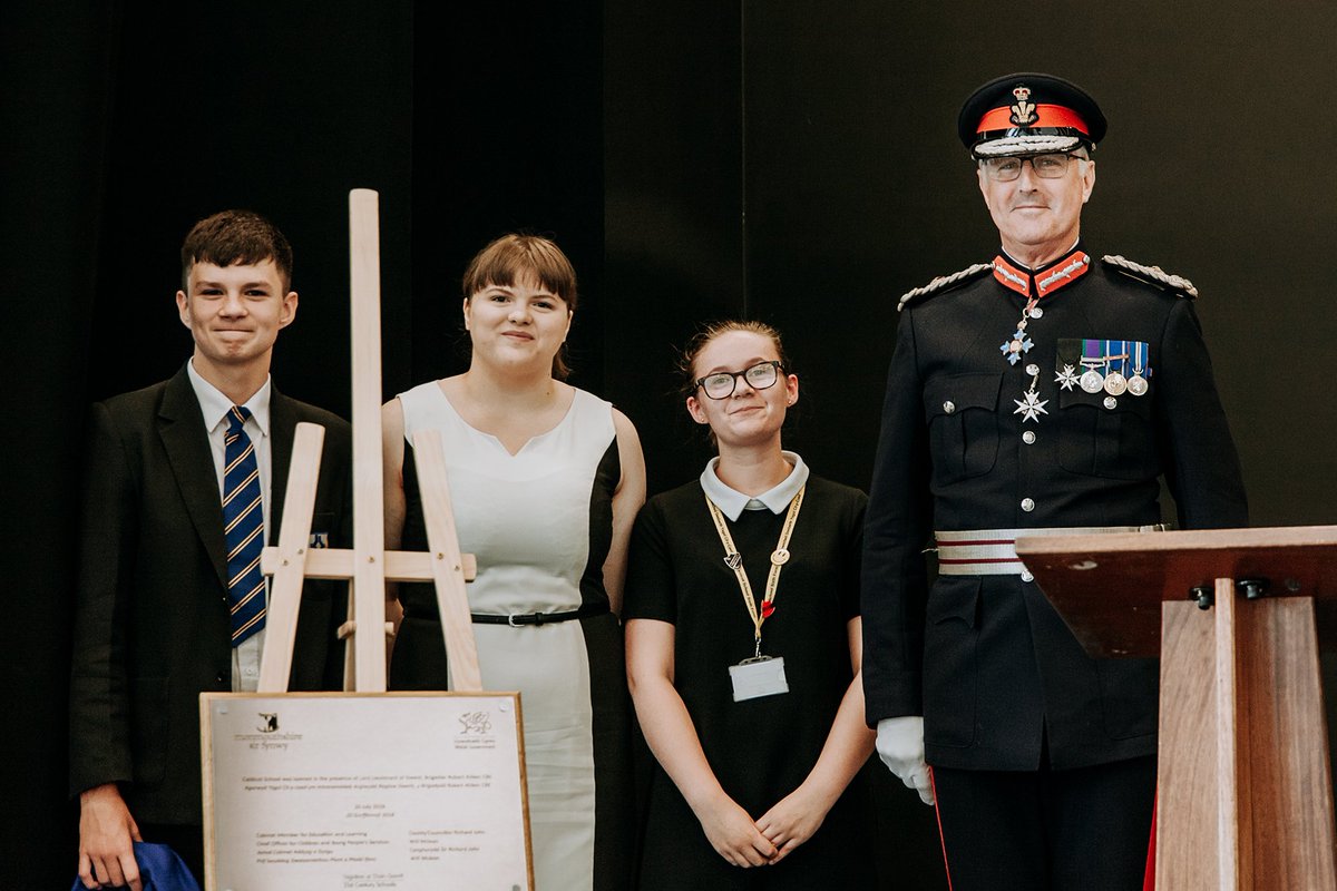 Official opening of <a href="/CaldicotSchool/">Caldicot School</a> Monmouthshire’s first 21st Century School
monmouthshire.gov.uk/2018/07/24/off…