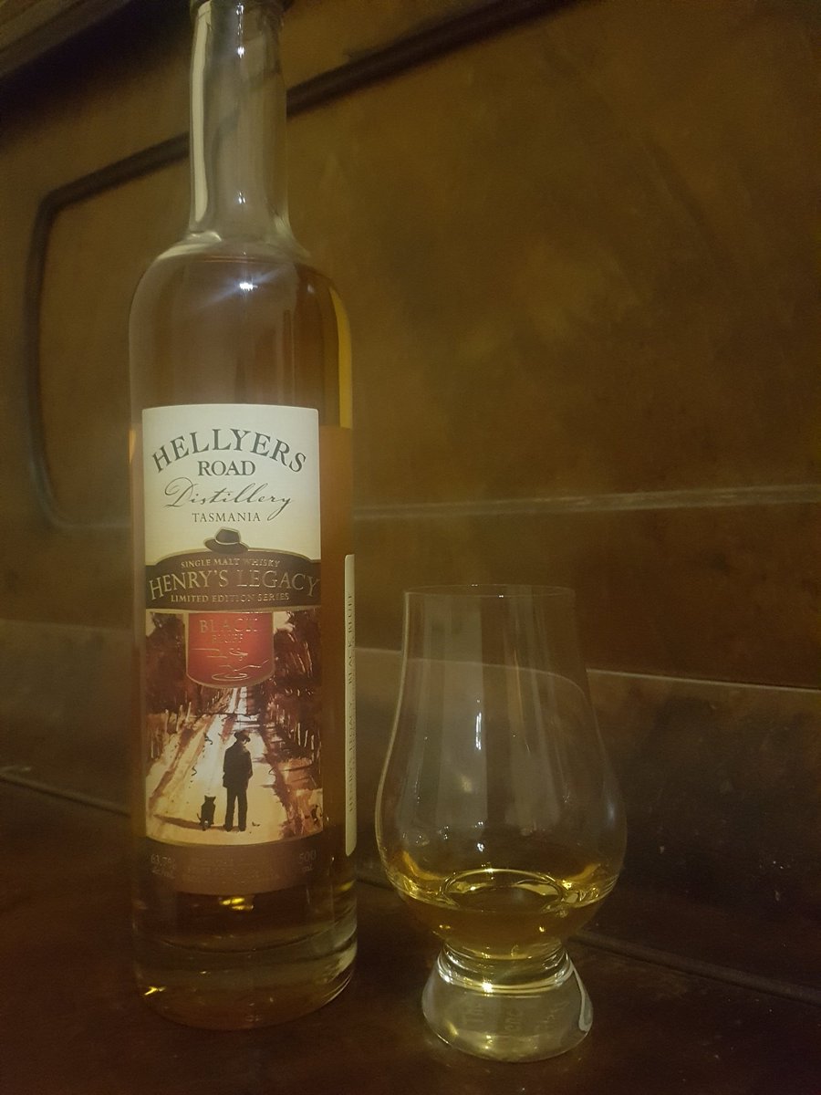 crazythainame's tweet image. Ohhhh how I love a delivery of special goodies! Helllloooooo to my new #HellyersRoad #henryslegacy #blackbluff #145 #earnedthisone #tassiewhisky #takemeback