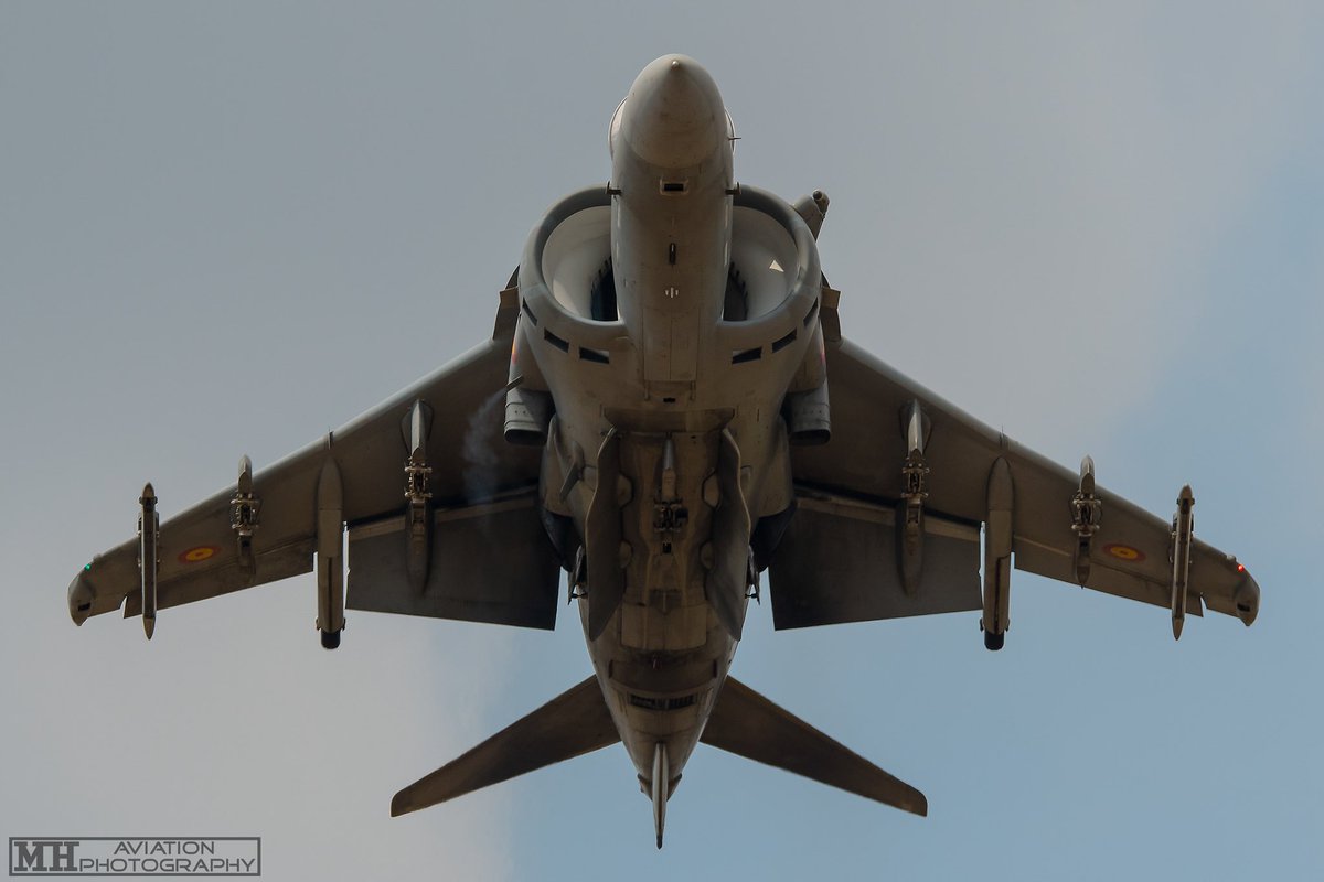 MichaelHallam20's tweet photo. What a shape! Still a proper looker is the Harrier - sorely missed in the skies of the UK 

#FIA2018 https://t.co/DiP1E7Ziau