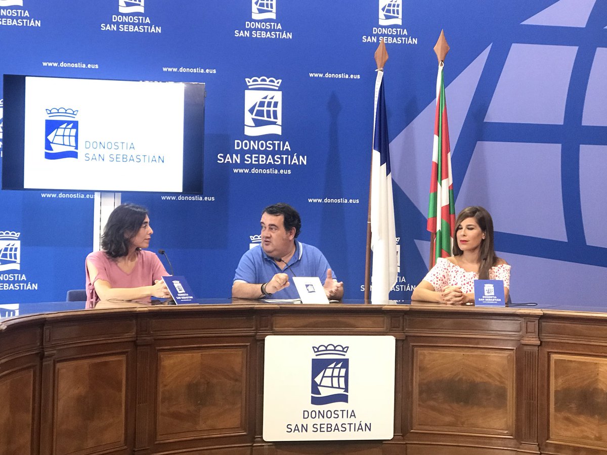 donostiamoda's tweet photo. El #cluster @donostiamoda en colaboración con @ADEGI pone en marcha la iniciativa para que #marcaslocales puedan visibilizar sus colecciones en los hoteles de San Sebastián. 

#fashion #donostiamoda #donostia #cluster https://t.co/YsuBMgP1Ws