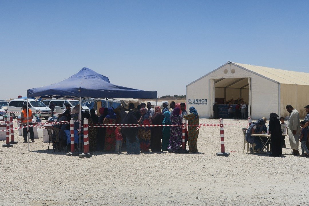max_f_diana's tweet photo. Distribution 800 Female #DignityKits + 300 #Adolescent kits in #Mabrouka Camp through @UnfpaSyria partners &amp; coordination w @unhcrinsyria 
Camp hosts 4,000 people &amp; is located south-west of #Qamishli
Displaced people live in dire conditions 
#SyriaCrisis #Syria #humanitarian https://t.co/ZivrmApS2H