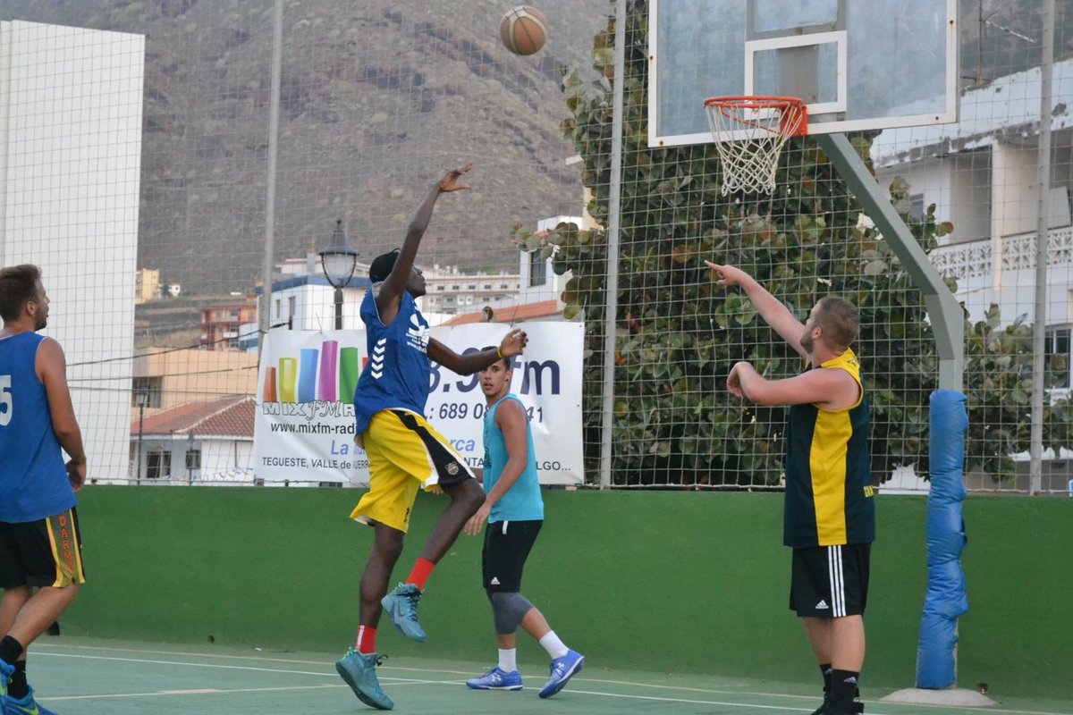 🏀 Ya queda menos para el <a href="/T3x3Bajamar/">Torneo 3x3 Bajamar</a>, una de las citas cestistas del verano. ¡Apunta ya a tu equipo! ⤵️ 

📆 Sáb. 11/08 ➡️ Nacidos entre 2004 y 2011
📆 Dom. 12/08 ➡️ Nacidos entre 1996 y 2003
📆 Sáb. 18/08 ➡️ Cat. Sénior y Máster

✅ Info ➡️ ☎️ 699339882 / 683514364
