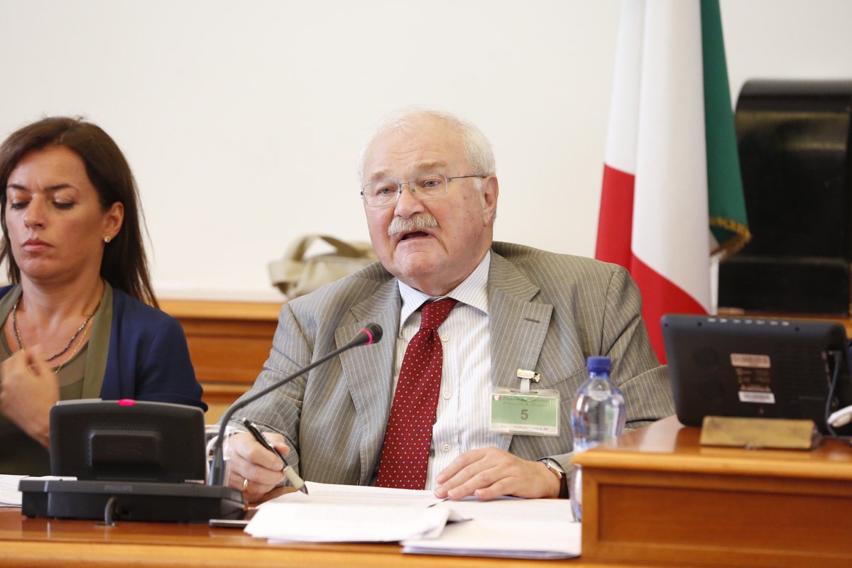 Montecitorio's tweet image. Audizione del Presidente @AGCOMunica Angelo Marcello #Cardani in Commissione #Trasporti sulle principali attività dell'Autorità. Diretta: bit.ly/Audizione_AGCO… #OpenCamera
